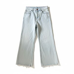 ASOS Stradivarius Women's Light Wash Raw Hem Wide Leg Culotte Jeans - Size 6